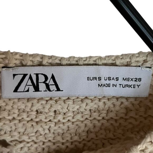 Zara Fringed Knit Poncho Cream Crochet V Neck Coastal Grandma Sweater Size Small - Picture 3 of 9